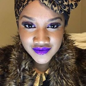 Meet your Posher, Lacresha